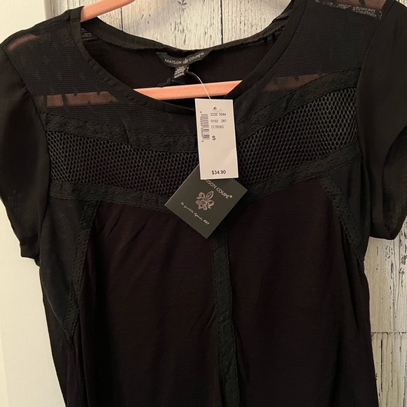 Black top - Picture 2 of 3